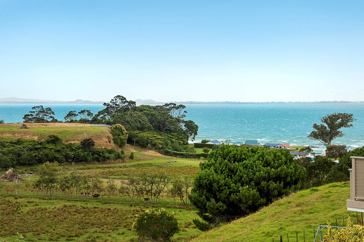 481A Grahams Beach Road, Manukau Heads, Awhitu - Carousel 1