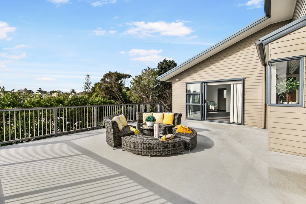 14 Toomer Place, Beachlands, Auckland - Carousel 1