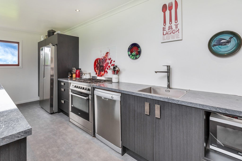 400A Owhiwa Road, Onerahi - Carousel 2