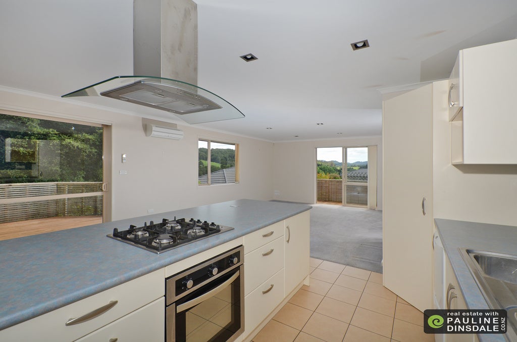 6 Scotia Place, Kamo, Whangarei - Carousel 2