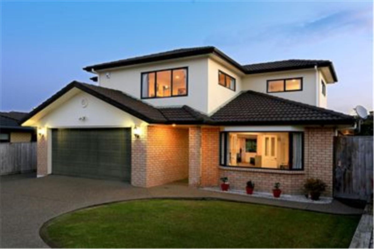 17 Reybert Place, Massey, Auckland - Carousel 2