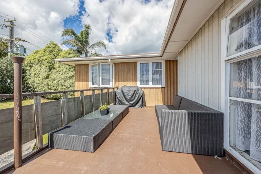 17 Dawson Road, Otara, Auckland - Carousel 13