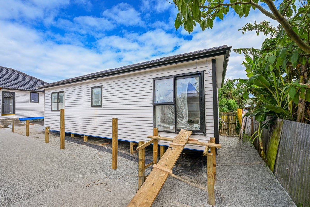 18 Sandra Avenue, Otara, Auckland - Carousel 2