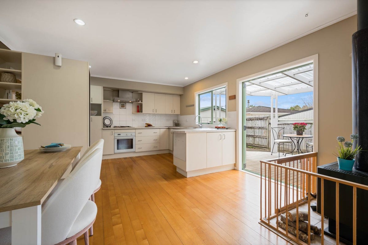 24 Wakelin Road, Beachlands, Auckland - Carousel 2