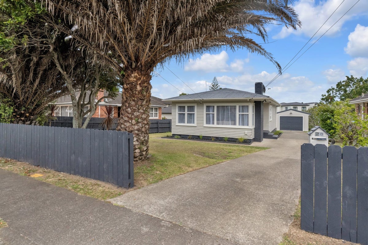 28 Graeme Avenue, Mangere East, Auckland - Carousel 1