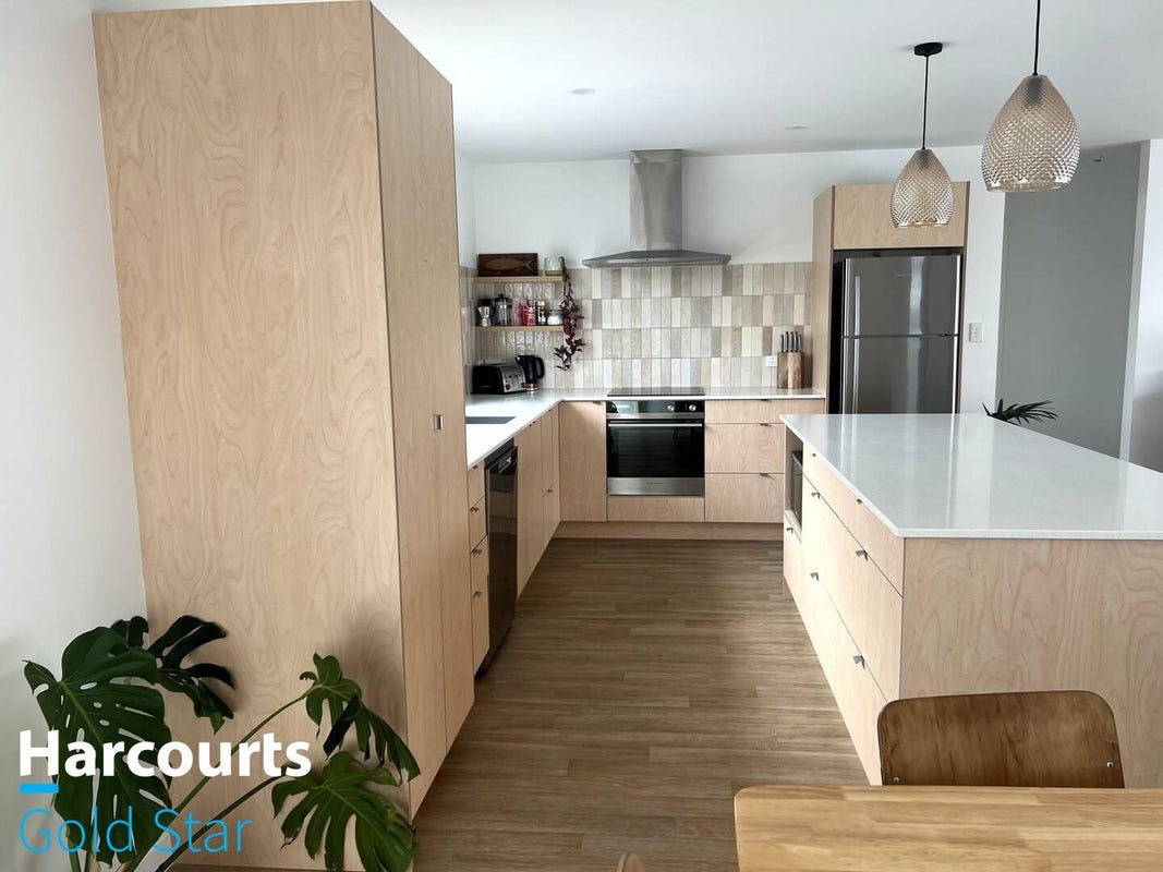 4 Moet Crescent, Waihi Beach, Waihi Beach - Carousel 2