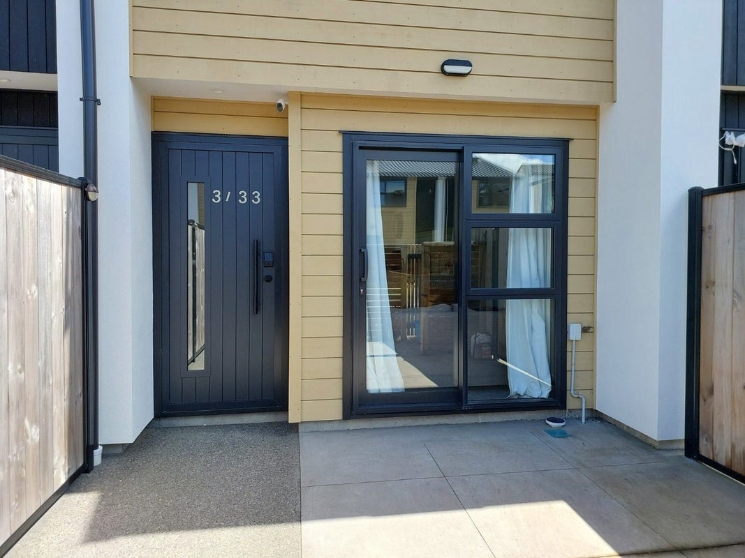 3/33 Sladden Street, Naenae, Lower Hutt - Carousel 1