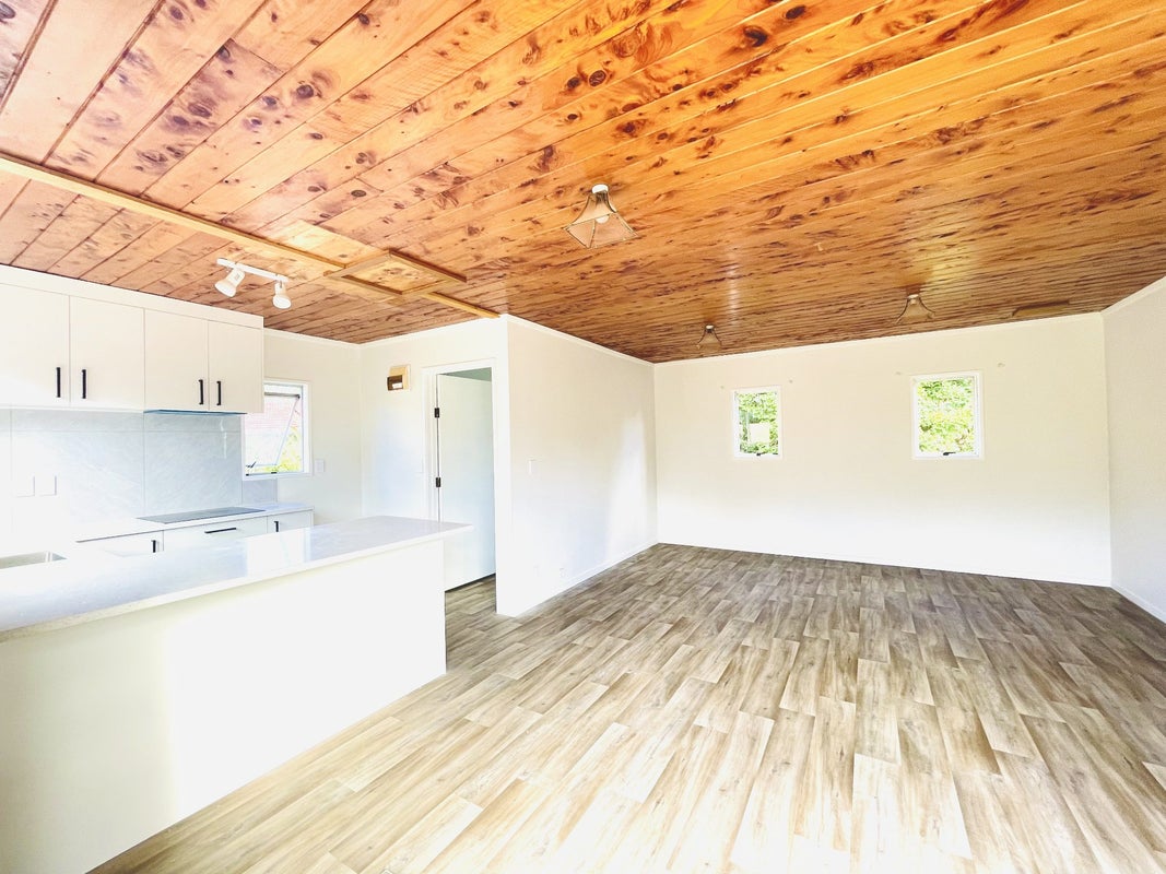 95 Connell Street, Blockhouse Bay, Auckland - Carousel 2