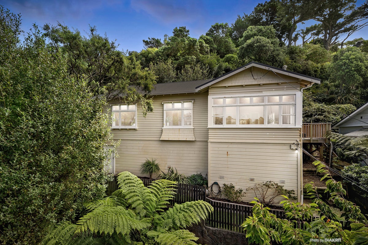 54C Severn Street, Island Bay, Wellington - Carousel 15