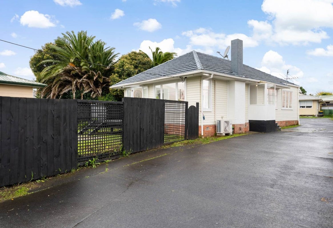 4 Kirrie Avenue, Te Atatu South, Auckland - Carousel 19