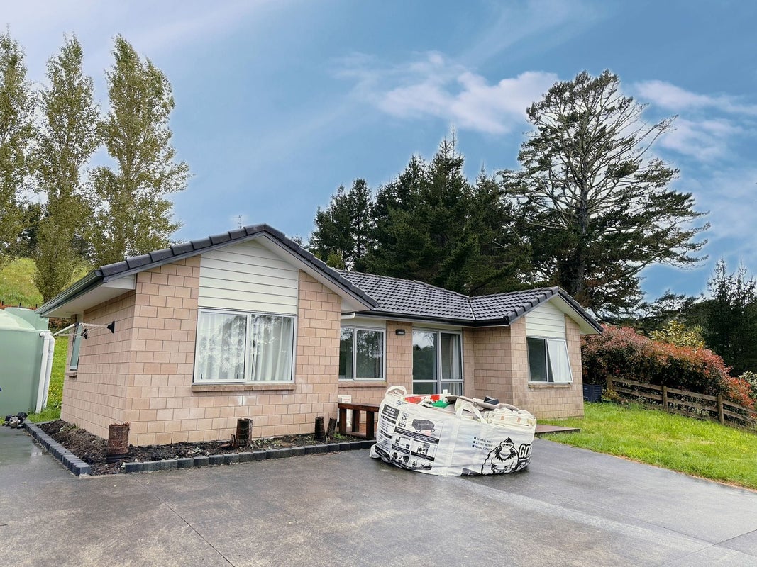 88 Paremoremo Road, Lucas Heights, Auckland - Carousel 1