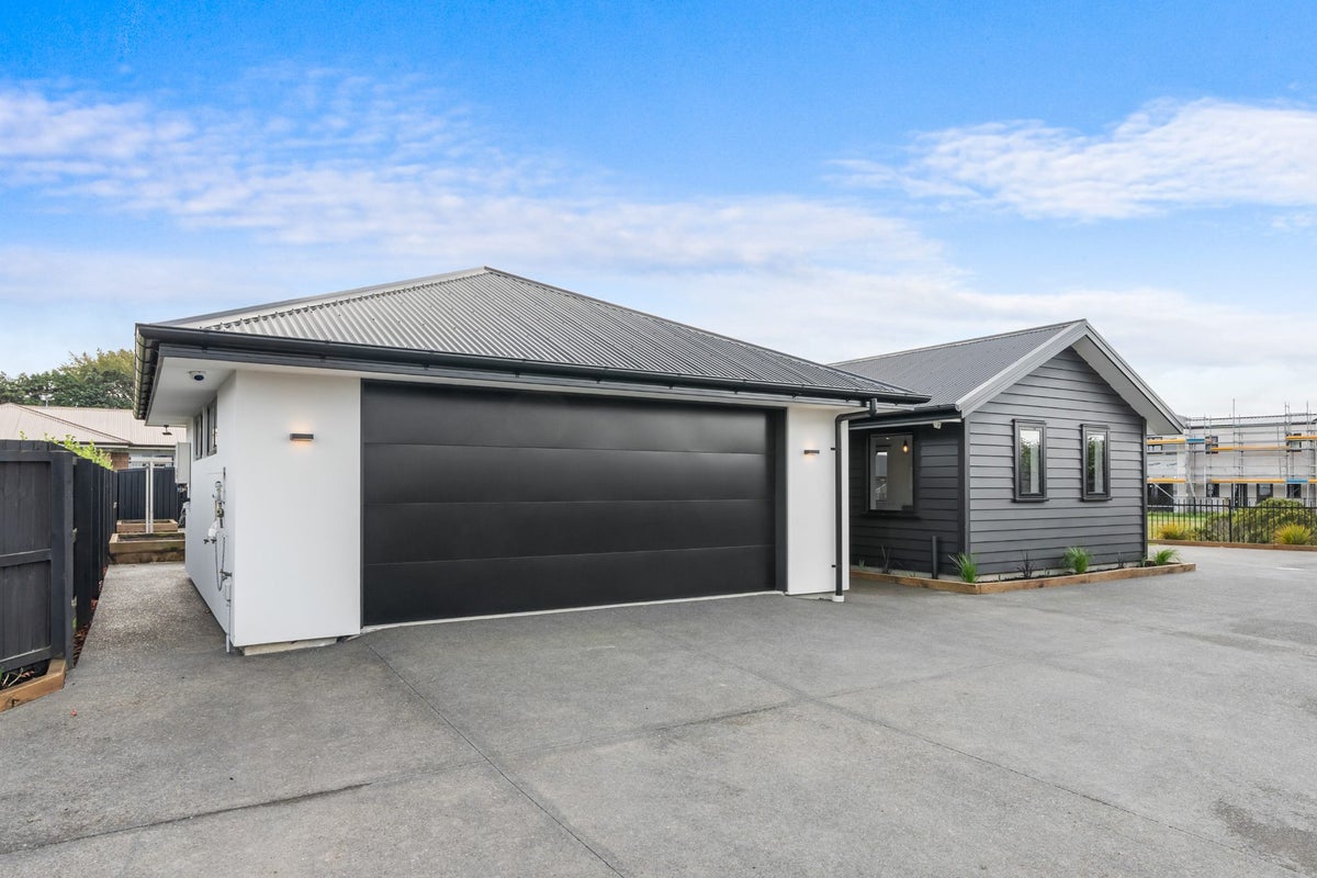 28 Pistacia Place, Hornby, Christchurch - Carousel 1