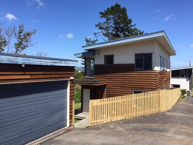 13A Seaside Avenue, Waterview, Auckland - Carousel 1