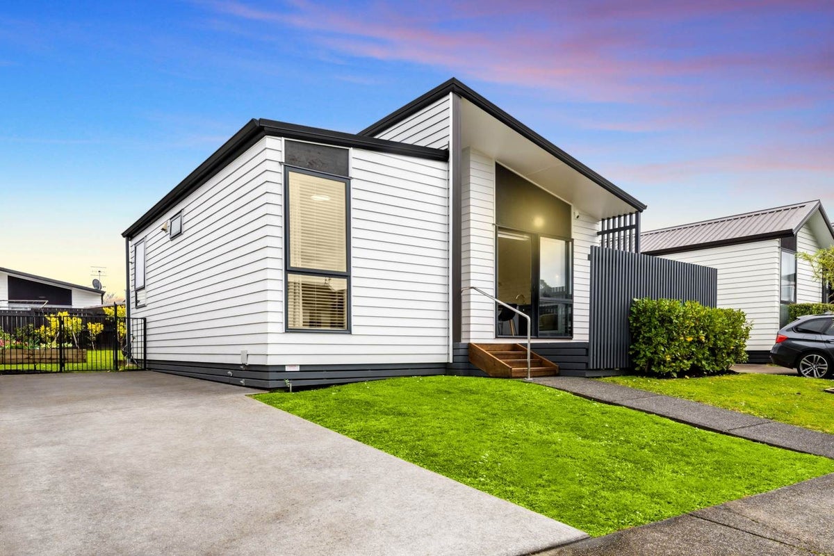 5 Skippy Patuwai Lane, Glen Innes, Auckland - Carousel 21