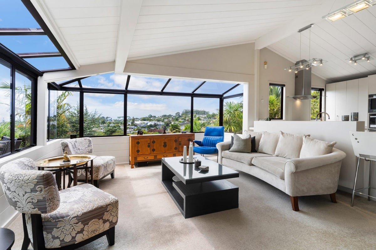 5 Amante Crescent, Mairangi Bay, Auckland - Carousel 2