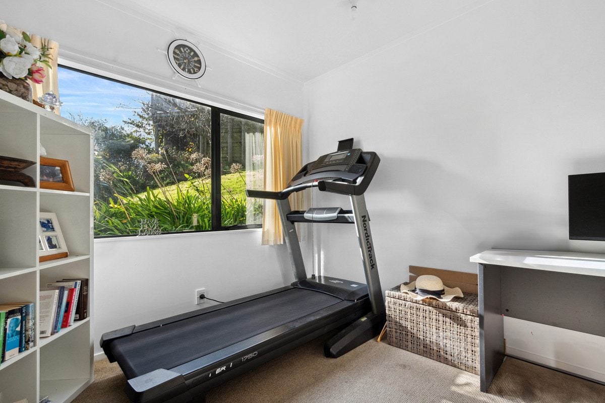 3 Pilot Lane, Whitby, Porirua - Carousel 22