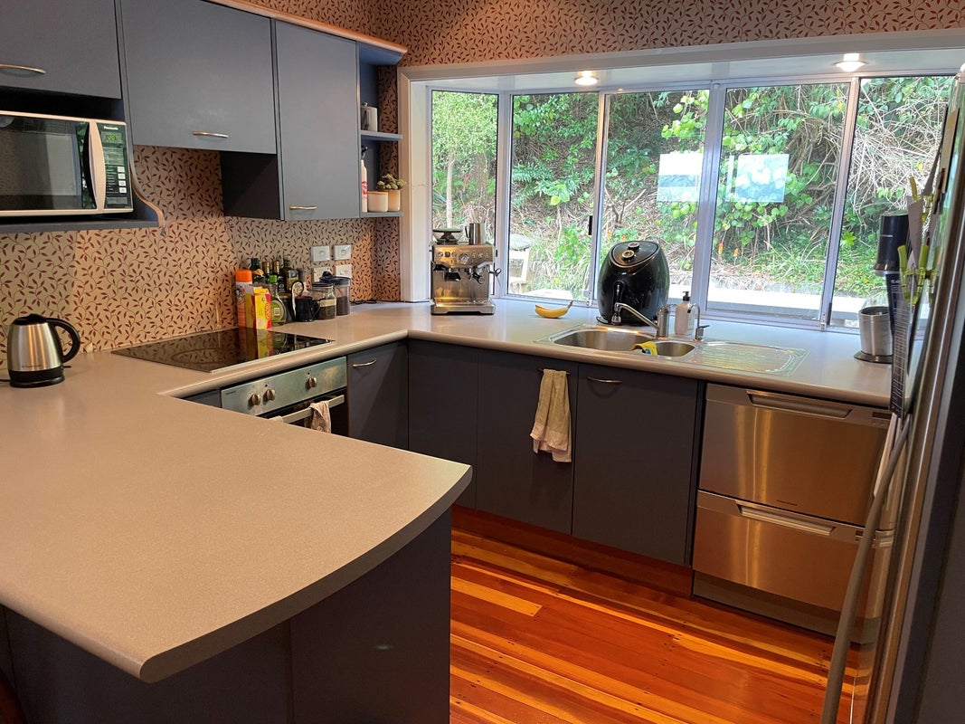 114 Motuhara Road, Plimmerton, Porirua - Carousel 2