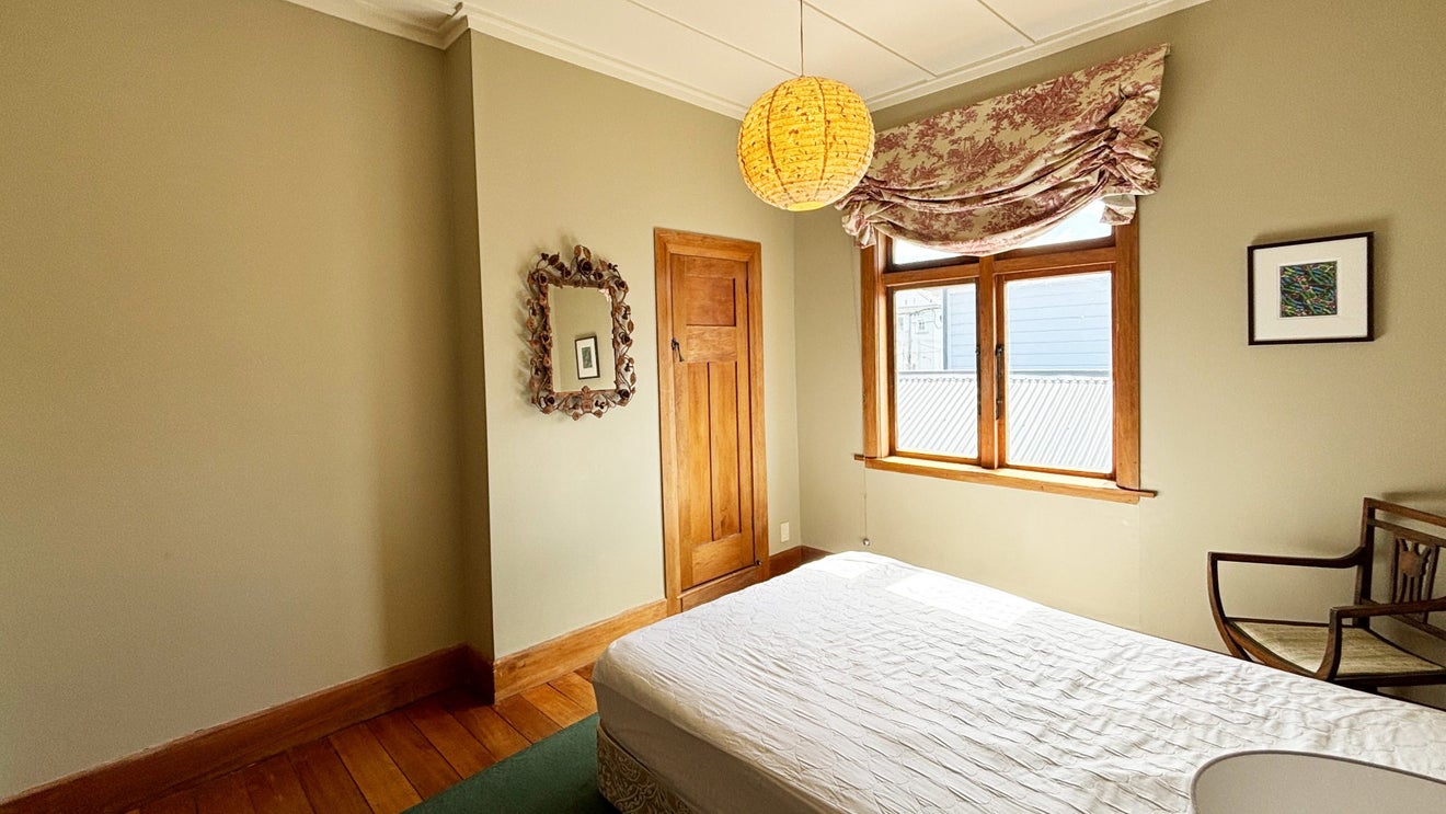 13 Queen Street, Mount Victoria, Wellington - Carousel 15