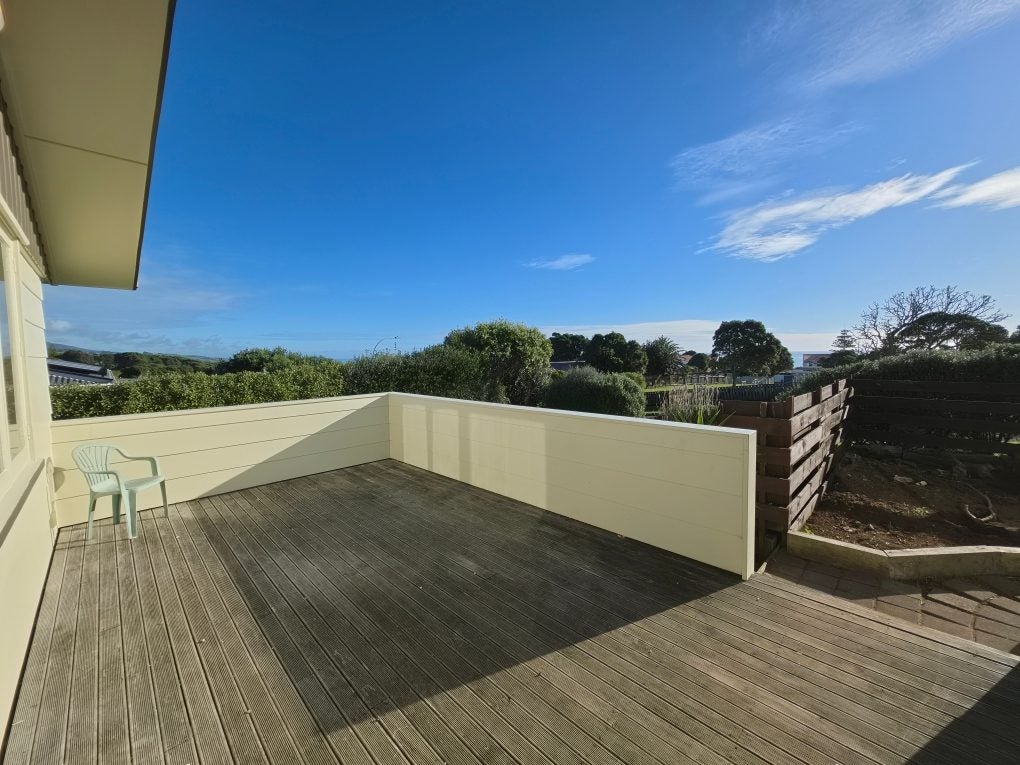 65 Marama Crescent, Spotswood, New Plymouth - Carousel 2