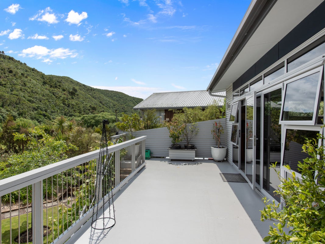 7 Rohe Drive, Waikawa, Picton - Carousel 2