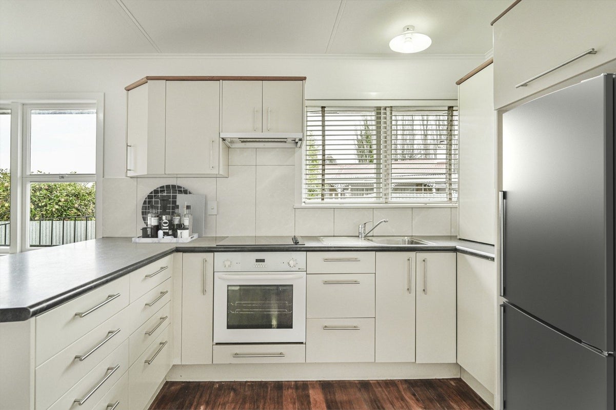 531 Lowe Street, Camberley, Hastings - Carousel 2