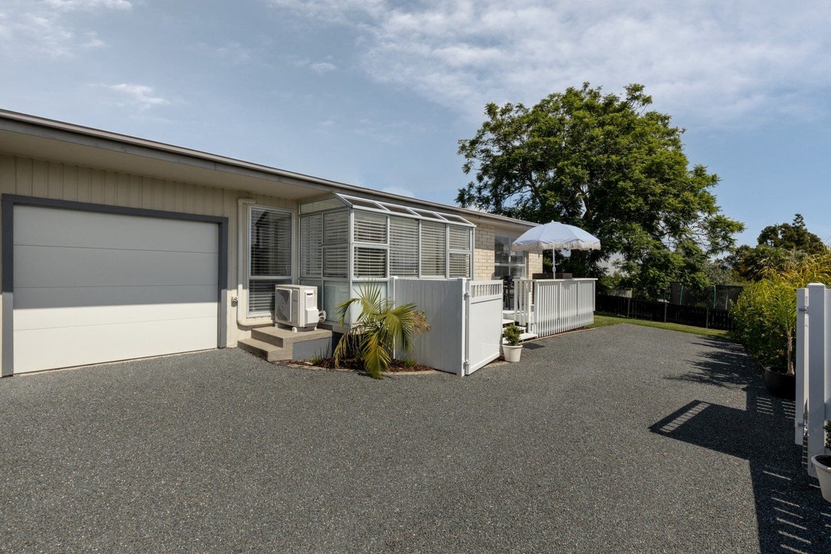 138B Kingswood Road, Brookfield, Tauranga - Carousel 1