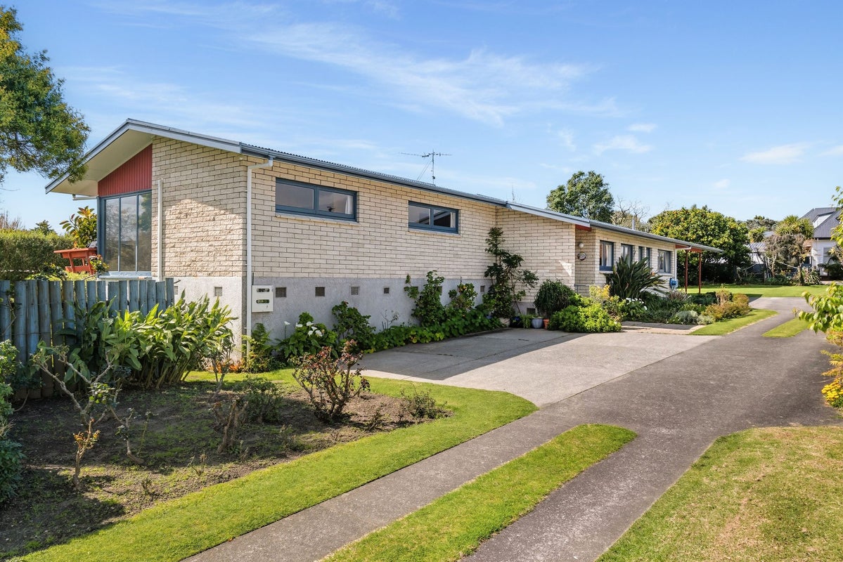 60 Grange Road, Otumoetai, Tauranga, Bay Of Plenty - Carousel 1