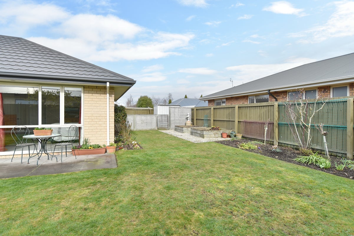 12 Bayliss Close, Northwood, Christchurch - Carousel 24