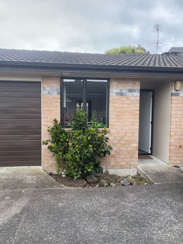 42B Willcott Street, Mount Albert, Auckland - Carousel 1