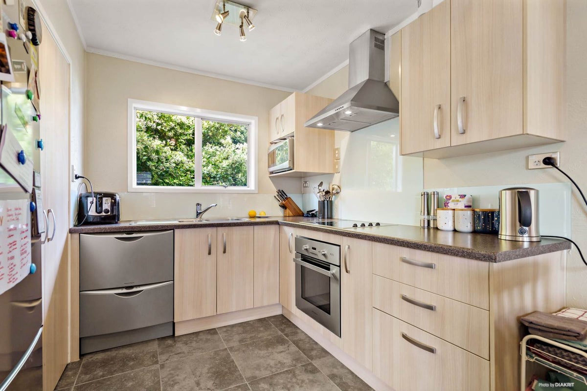 2/333 Triangle Road, Massey, Auckland - Carousel 2