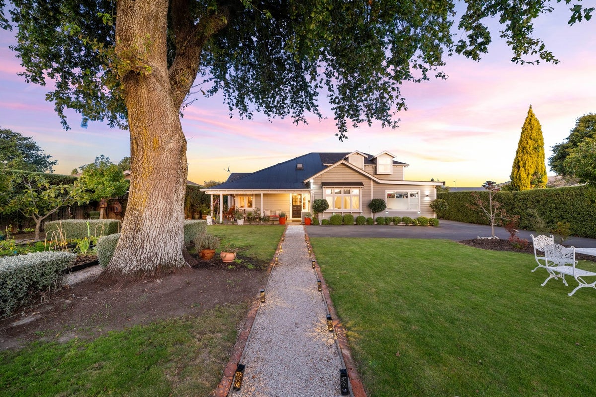 5B Burden Street, Redwoodtown, Blenheim - Carousel 1