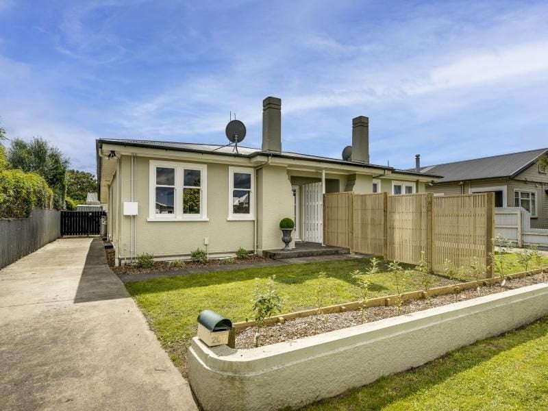 207 Lascelles Street, Saint Leonards, Hastings - Carousel 1