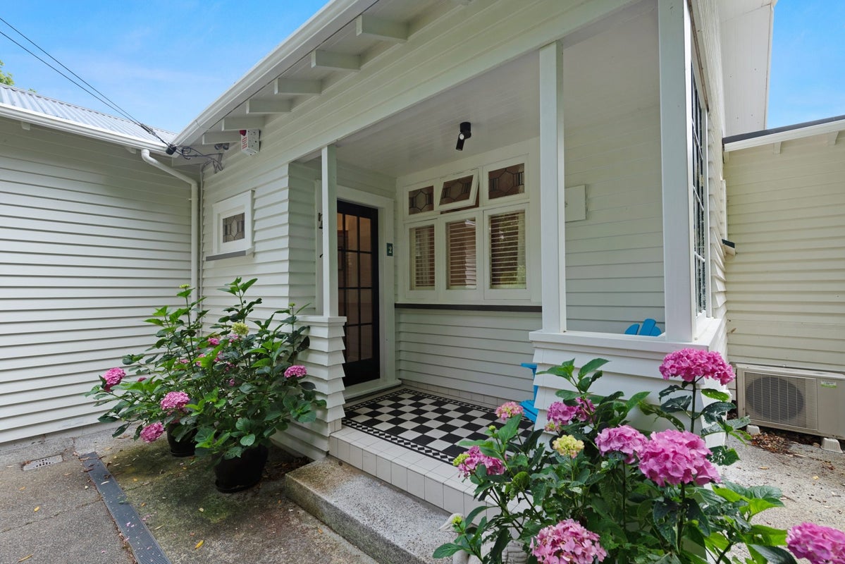 2 Hurman Street, Karori, Wellington - Carousel 1