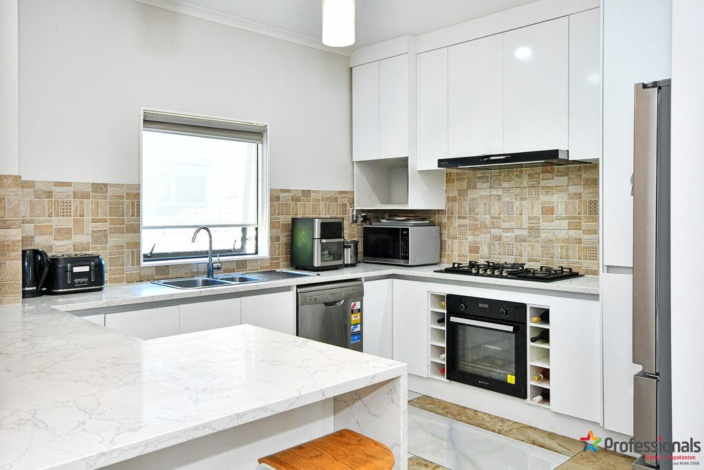 4225A Great North Road, Glendene, Waitakere City, Auckland - Carousel 2