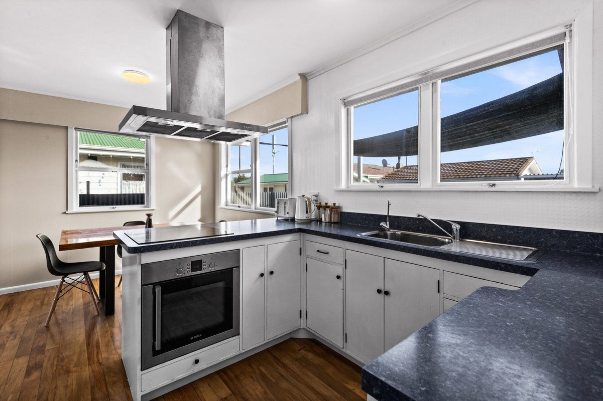 3 Cranby Crescent, Onekawa, Napier - Carousel 2