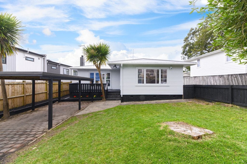 3 Kereru Street, Henderson, Auckland - Carousel 1
