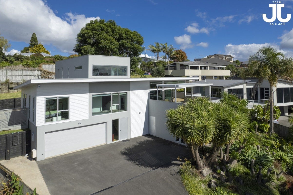 49 Amberley Crescent, Bethlehem, Tauranga - Carousel 2