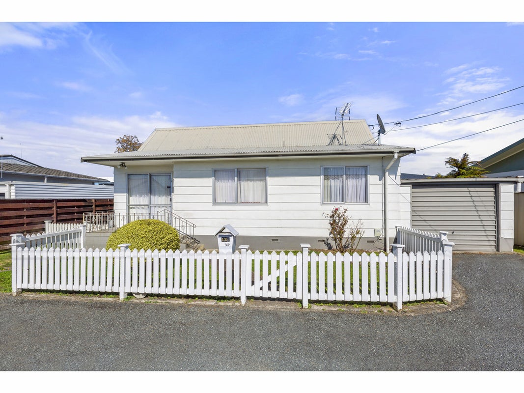 12D Breckons Avenue, Nawton, Hamilton - Carousel 2