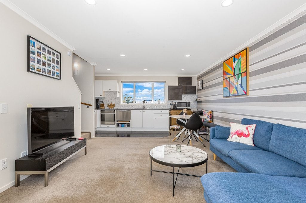 25B Omar Street, Khandallah, Wellington - Carousel 2