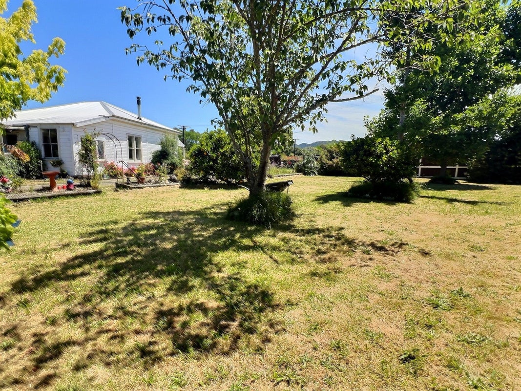 39 Henderson Street, Otane - Carousel 12