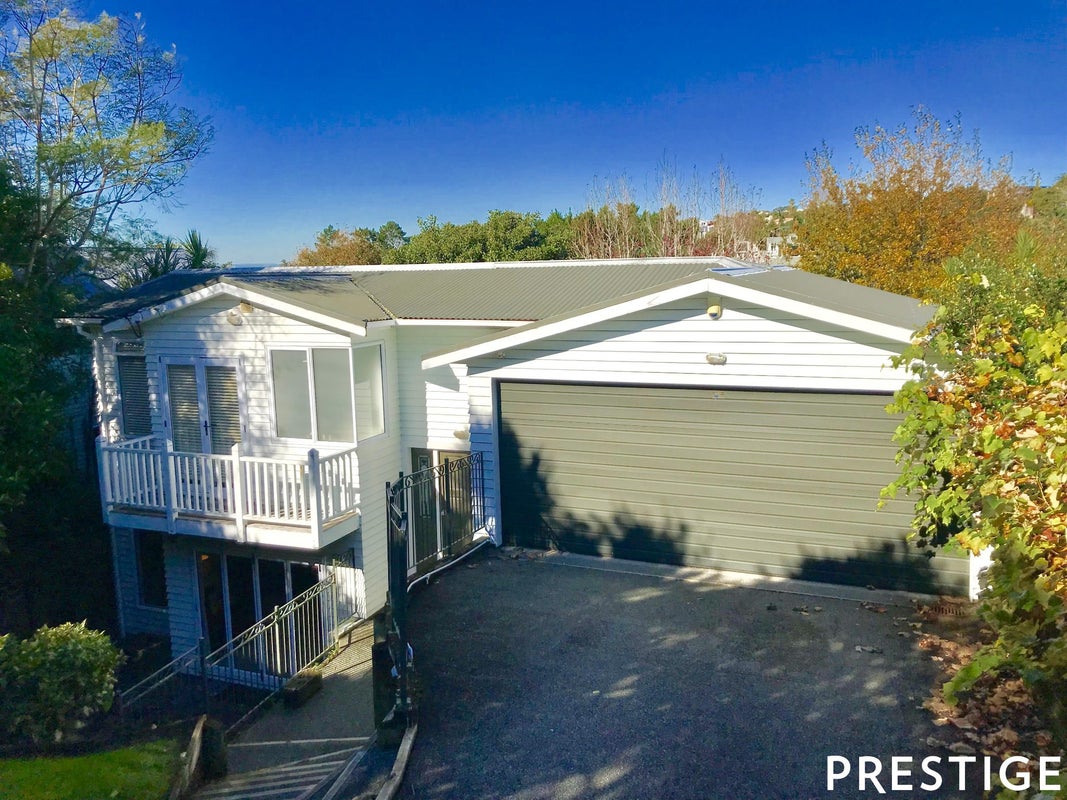 36 Peter Terrace, Castor Bay, Auckland - Carousel 1
