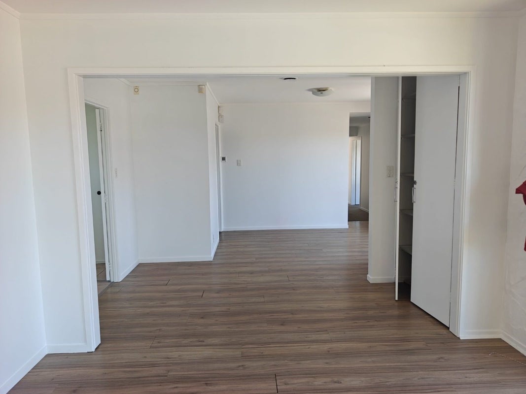 29 Kelman Road, Kelston, Auckland - Carousel 11