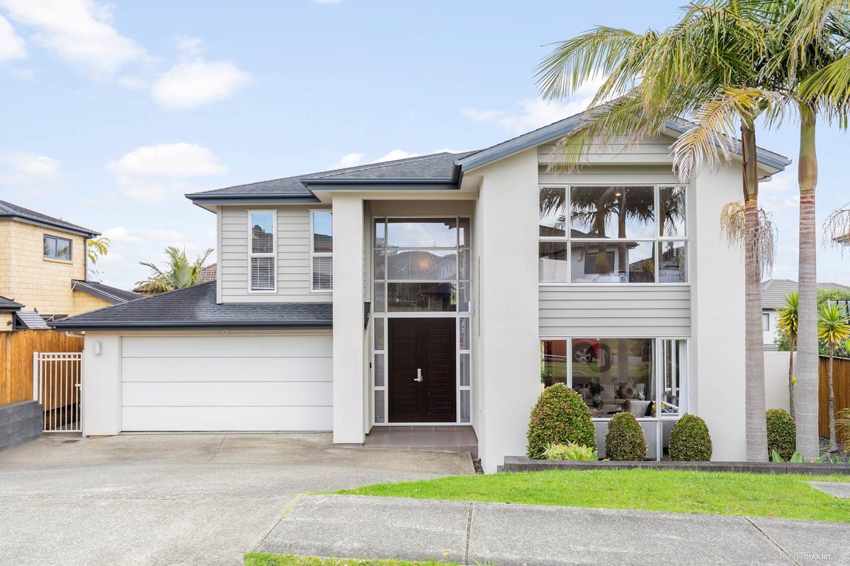 57 Killybegs Drive, Pinehill, Auckland - Carousel 1