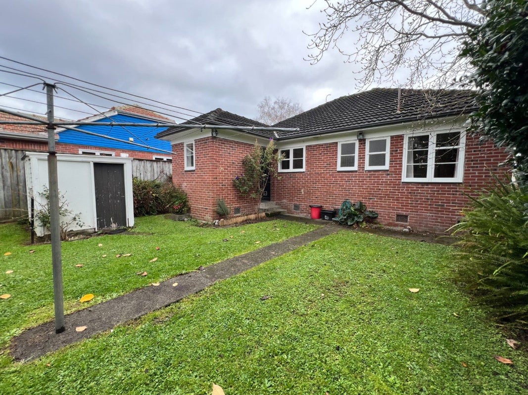 49 Savage Crescent, West End, Palmerston North - Carousel 11