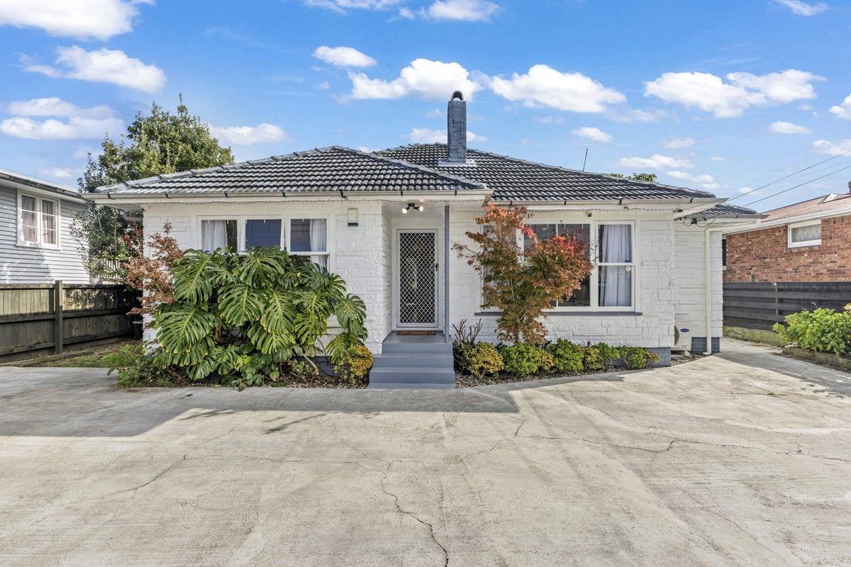 13 Kerrydale Road, Manurewa, Auckland - Carousel 2