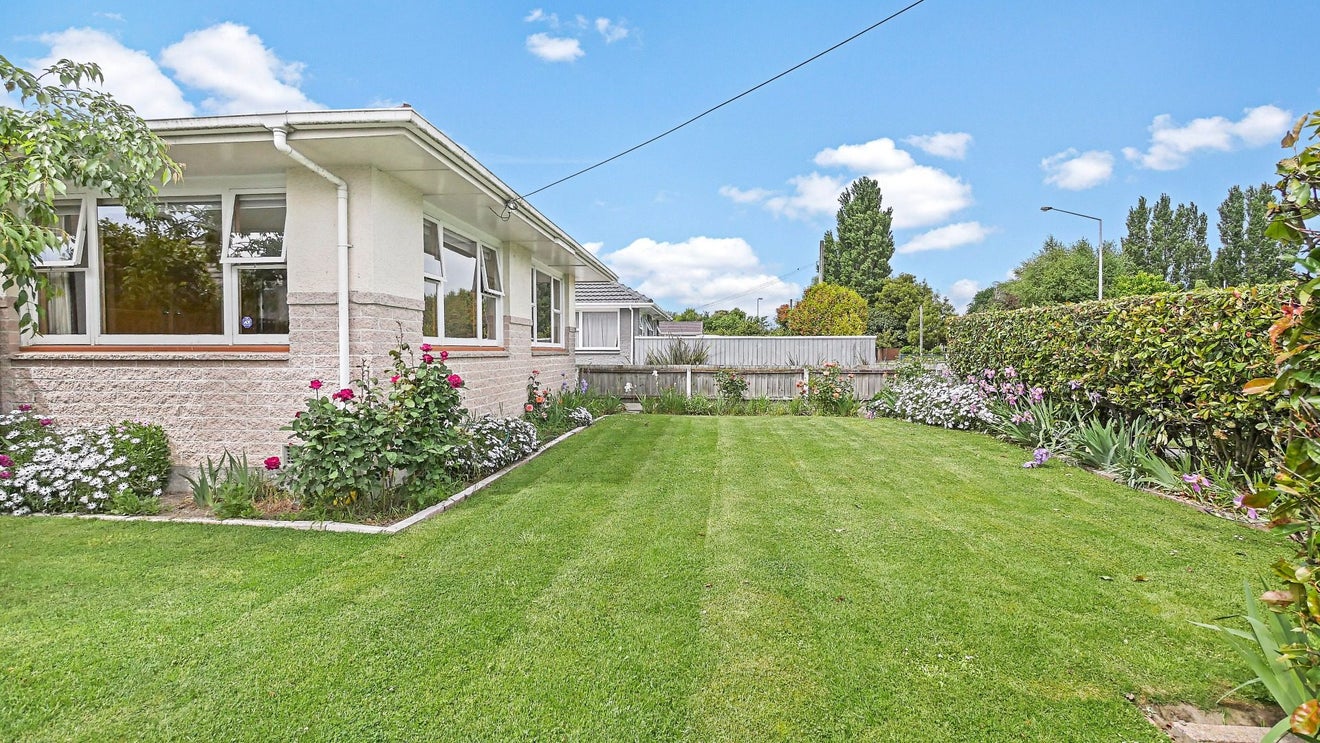 132 Grimseys Road, Redwood, Christchurch - Carousel 12