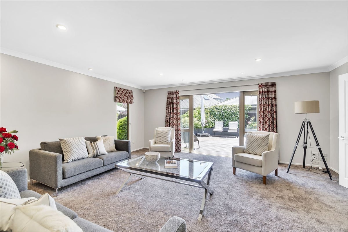 8 Dunvegan Place, Harewood, Christchurch - Carousel 2