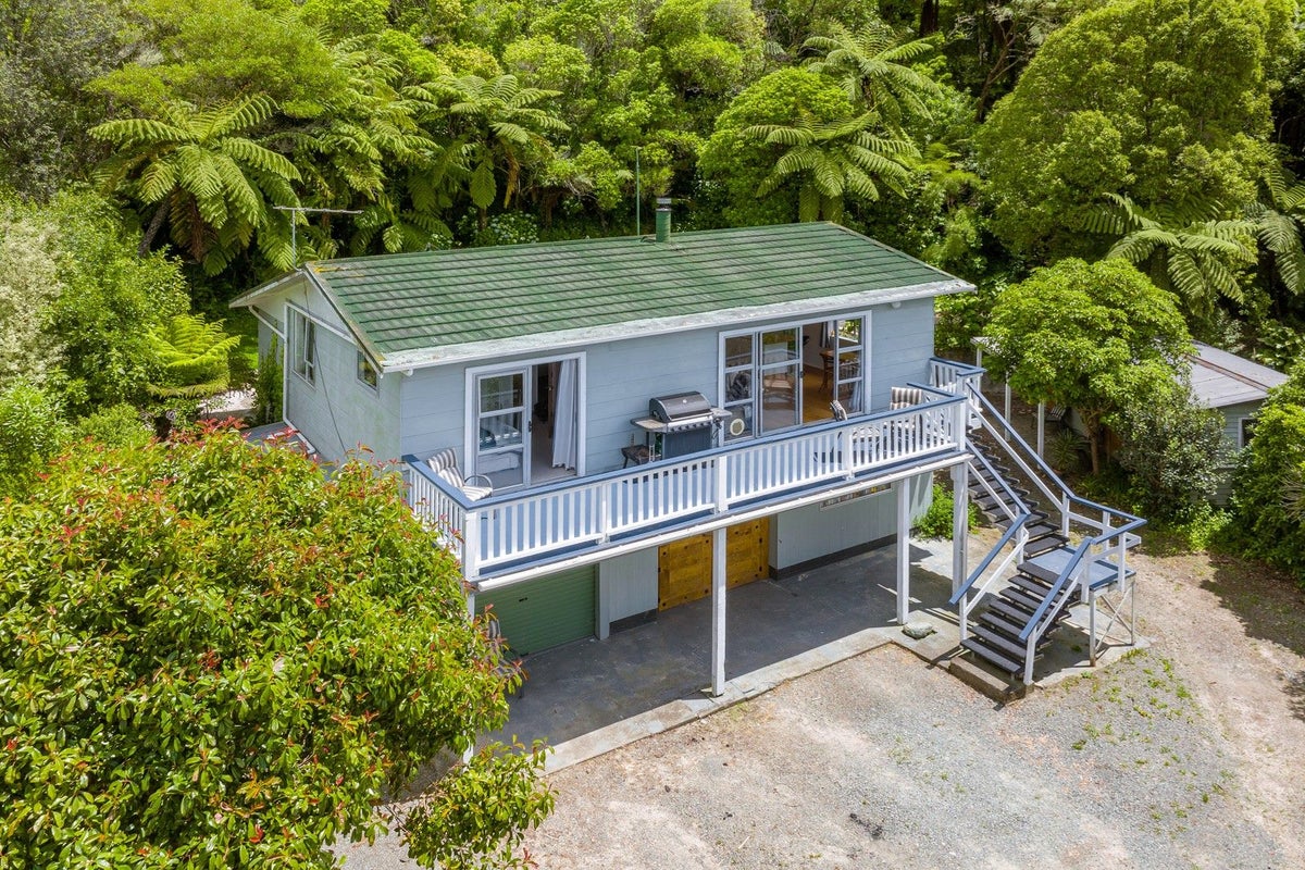 33 Belvue Bay Road, Havelock - Carousel 27