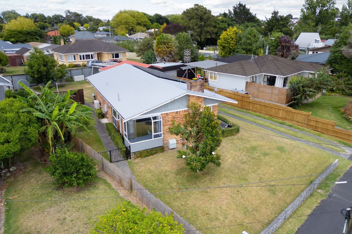 9 Frederick Drive, Dinsdale, Hamilton - Carousel 2