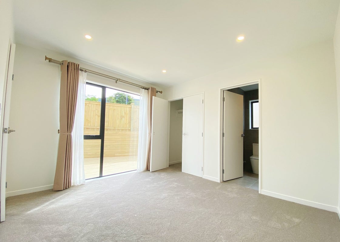 37A Forrest Hill Road, Milford, Auckland - Carousel 2